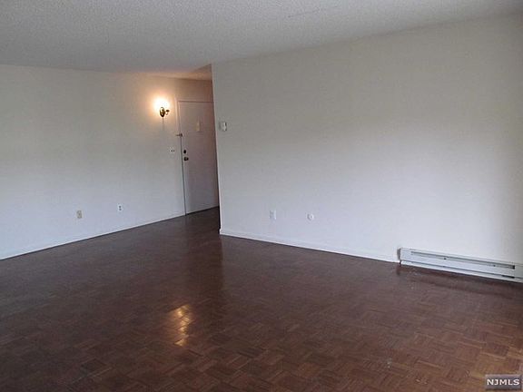 4th image of 530 Fairview Ave #206-3206