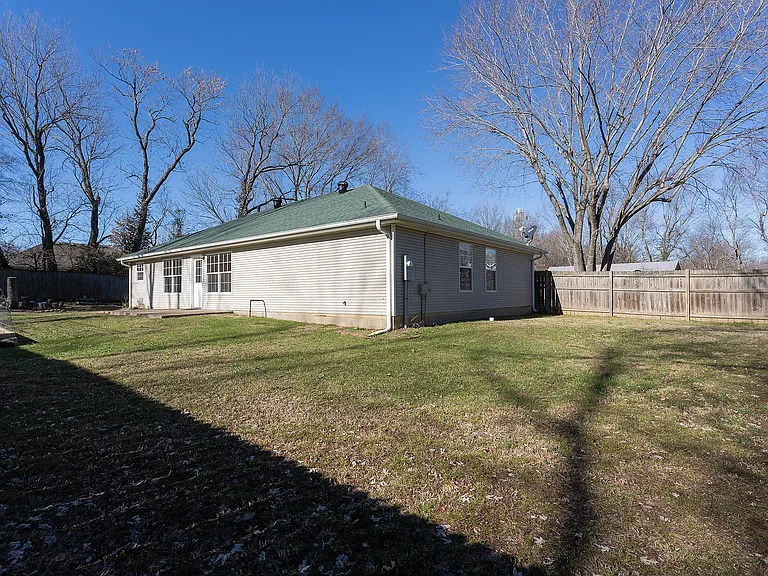 291 W Yoes Ln — Photo 19