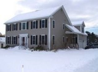 75 Riveside Dr, Wrentham, MA 02093