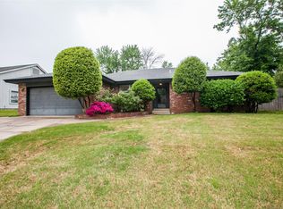 8449 E 64th Pl, Tulsa, OK 74133