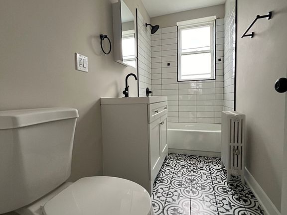 3rd image of 3501-07 W Sunnyside Ave #3503-3