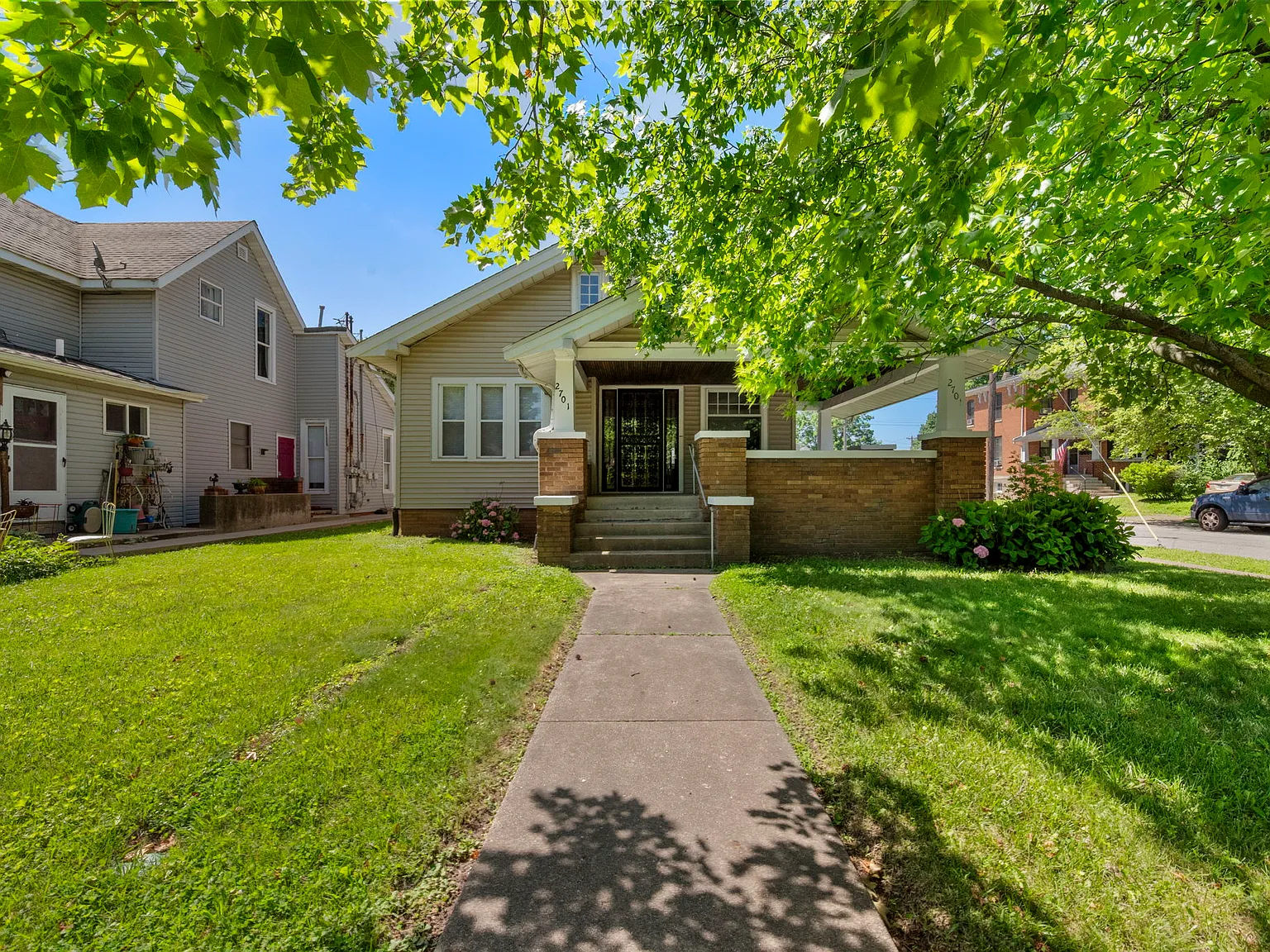 4 bed, 2364 sqft, $2,300 — Photo 1