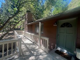2236 Spring Oak Dr, Running Springs, CA