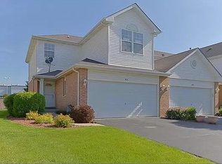 426 Coventry Cir, Glendale Heights, IL 60139