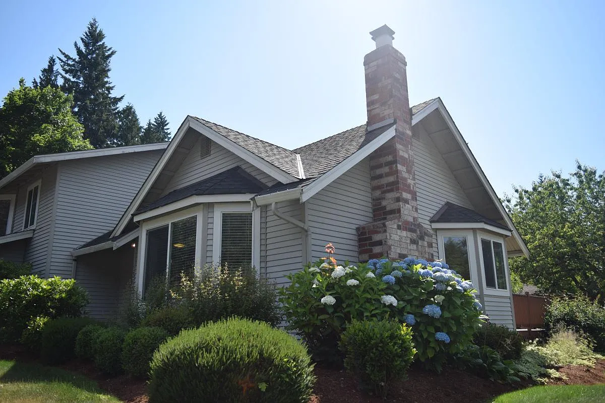 3 bed, 1650 sqft, $3,600 — Photo 1