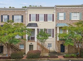997 Pearl Point, Sandy Springs, GA 30328