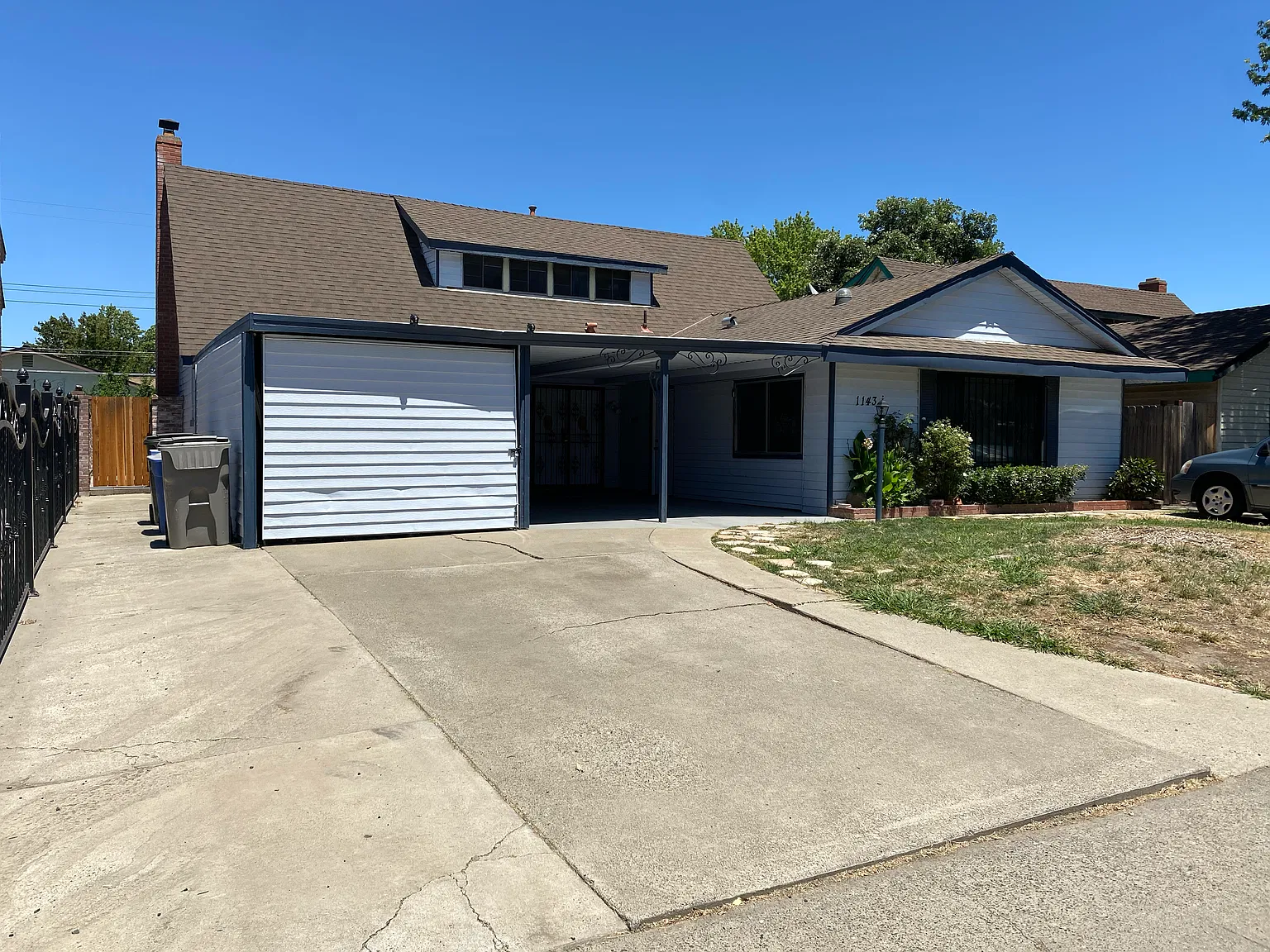 4 bed, 1400 sqft, $950 — Photo 1