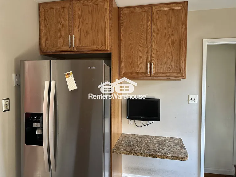 223 Deep Dale Dr — Photo 7