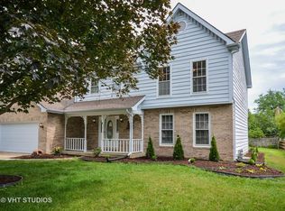 602 S Whispering Hills Dr, Naperville, IL 60540