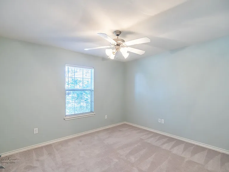 2109 Old Ironsides Rd — Photo 8