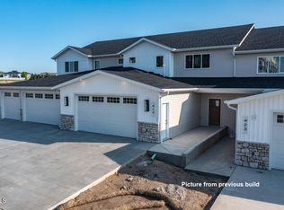 407 W Lasalle Dr, Bismarck, ND 58503
