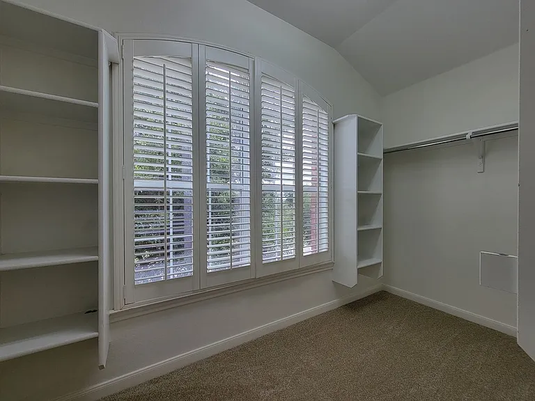 3430 Shiraz Loop — Photo 33