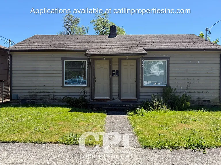 806 1/2 Ayers Duplex Multi Family — Photo 1