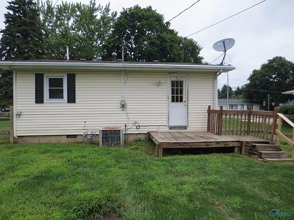 2nd image of 906 Fernwood Ave