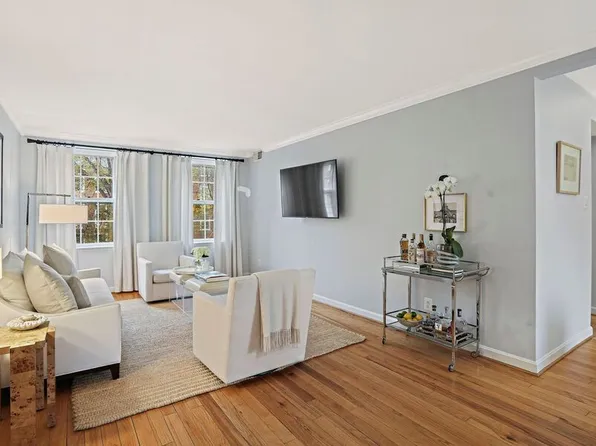 3810 39th St NW APT D124, Washington, DC 20016