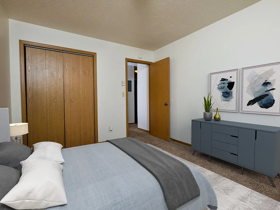 Fargo, ND Southwind Apartments | Bedroom