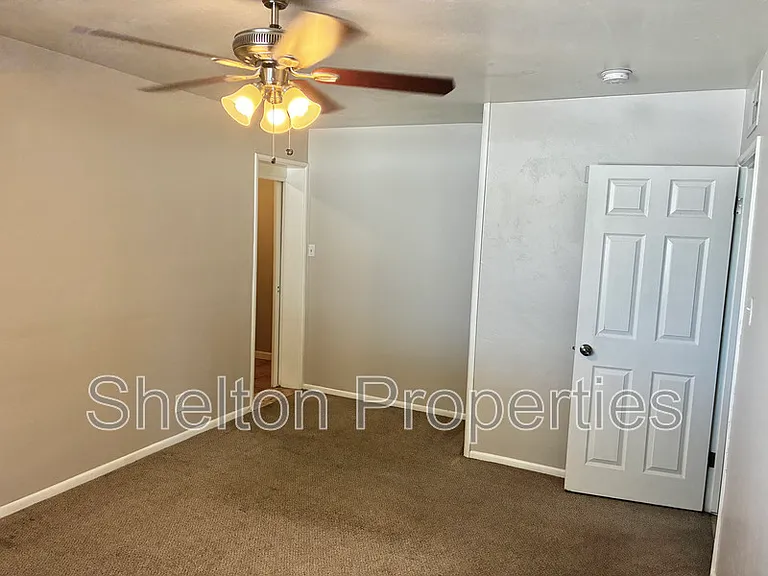 1041 W 18th St — Photo 18