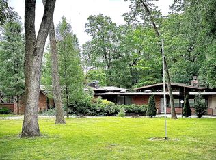24 Country Club Dr, Olympia Fields, IL