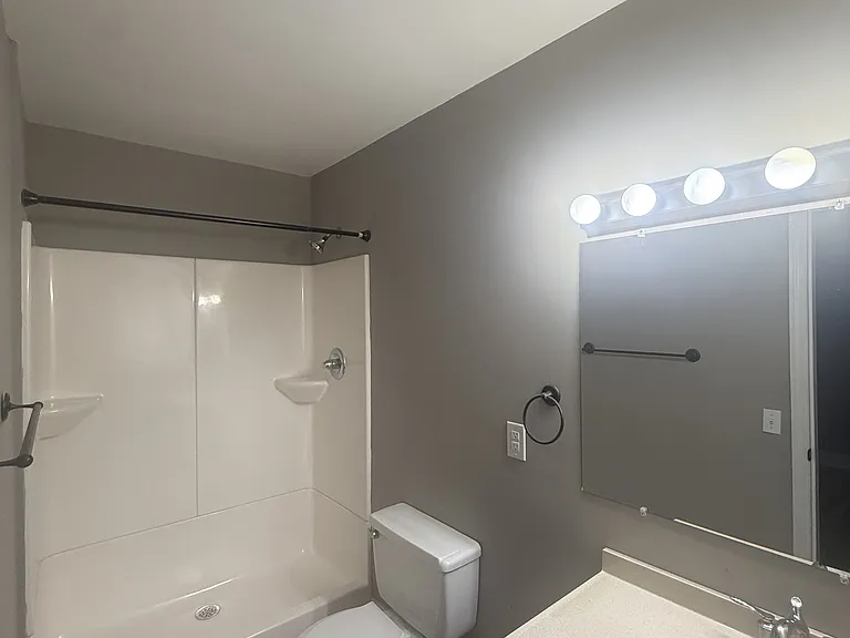 503 N Lincoln St — Photo 14