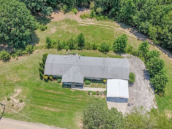 3rd image of 1575 Davis Rd W