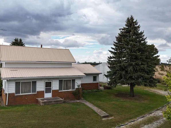 5064 W 300 N, Royal Center, IN 46978