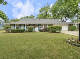 223 Boulder Hill Pass, Montgomery, IL 60538