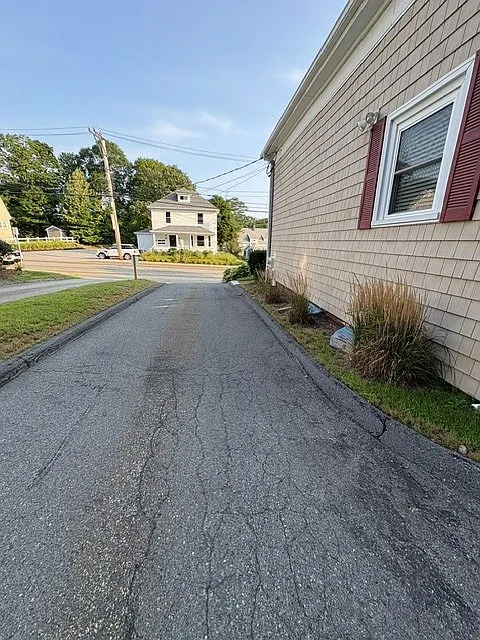 1 bed, 700 sqft, $2,500 — Photo 2