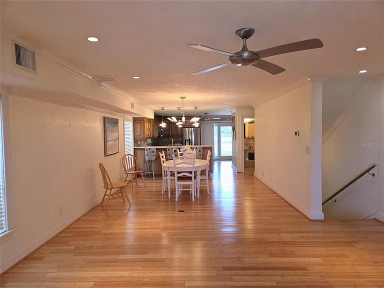 11820 Capri Cir S — Photo 2