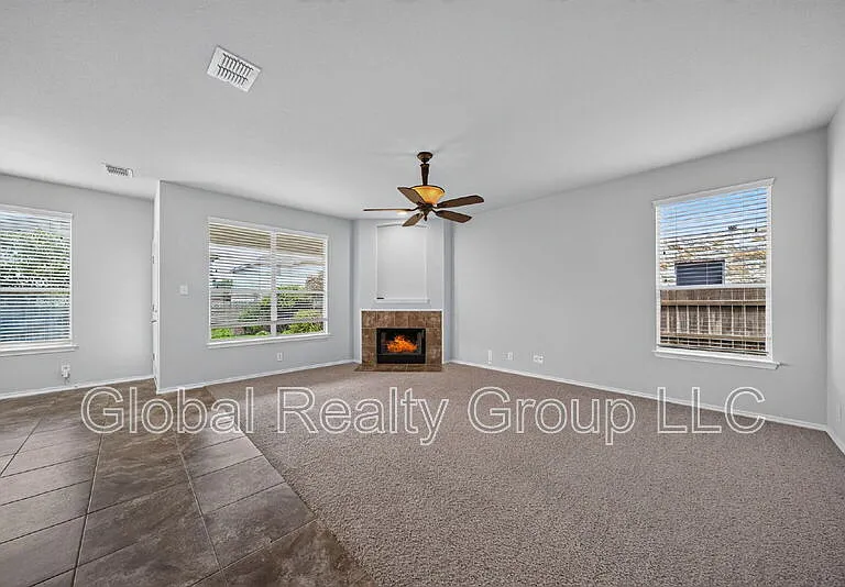 228 Crimson Tree — Photo 14