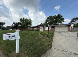 2147 Granada Dr, Dayton, OH 45431