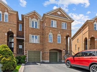 373 Fairgate Way, Oakville, ON L6H6Y1