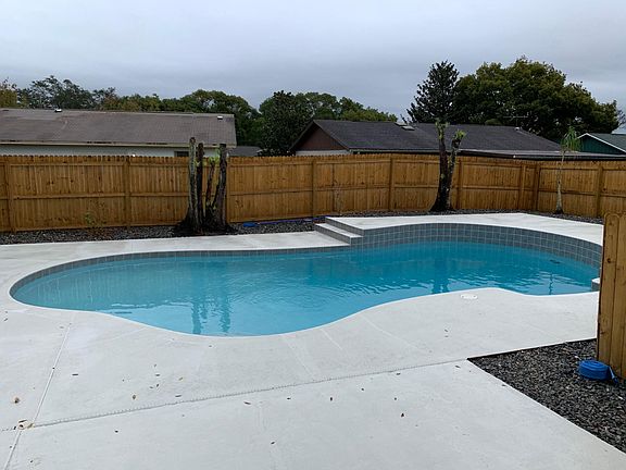 5th image of 3209 Heartwood Ave