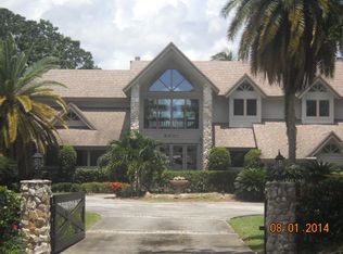 8601 Surrey Ln, Boca Raton, FL 33496