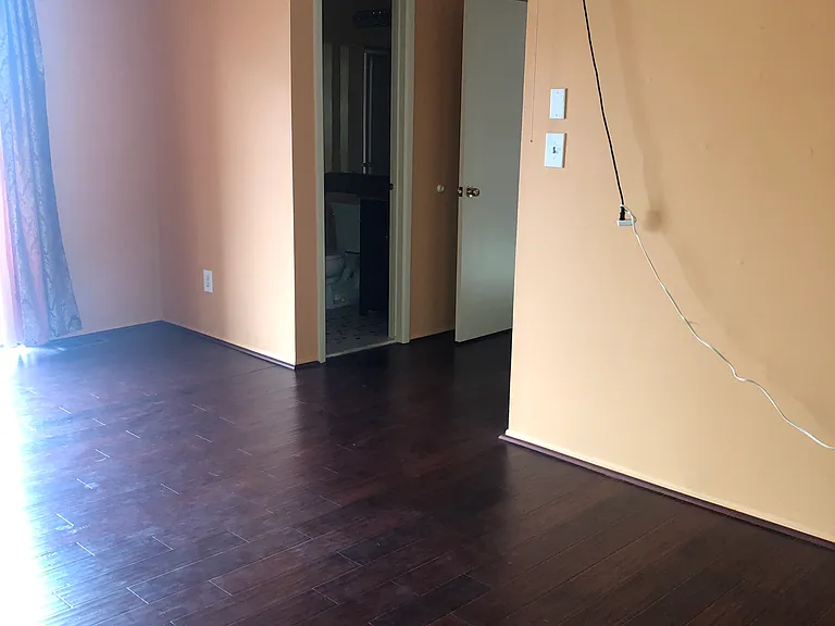209 Westgate Dr — Photo 9