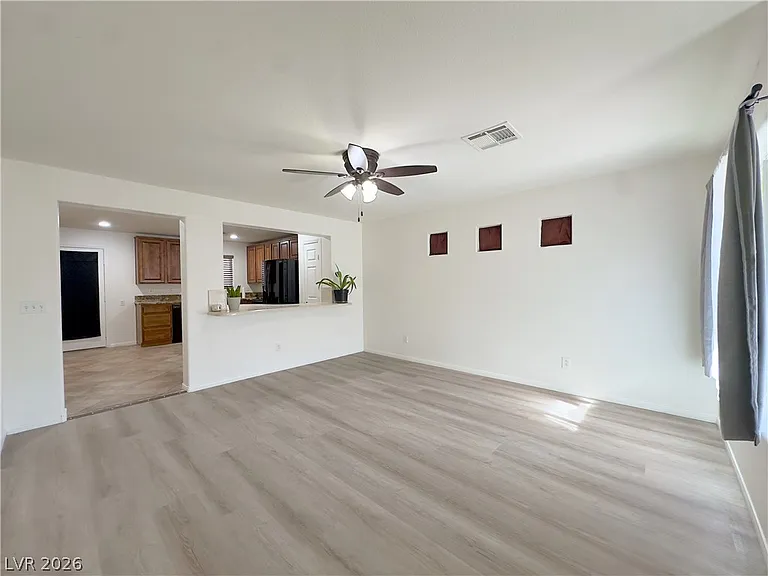 6952 Graceful Cloud Ave — Photo 3