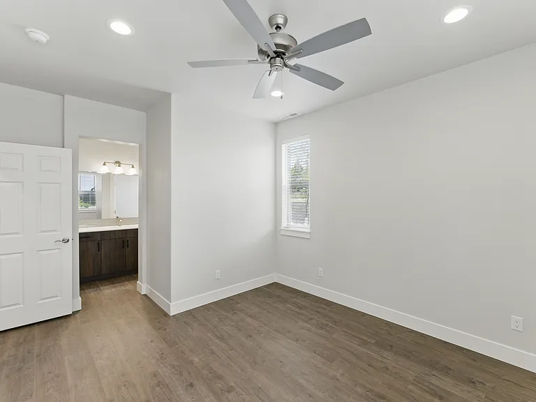 20594 SE Nina Ave — Photo 20
