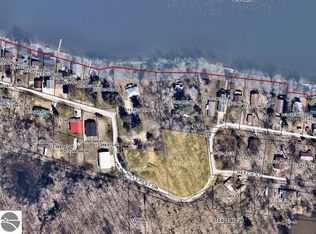 702 Hillcrest Dr, Lake, MI 48632