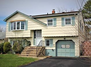 31 E Walnut St, Colonia, NJ 07067