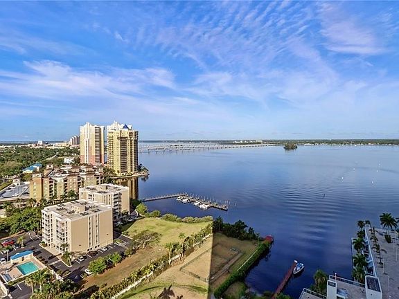 3rd image of 3000 Oasis Grand Blvd APT 2004