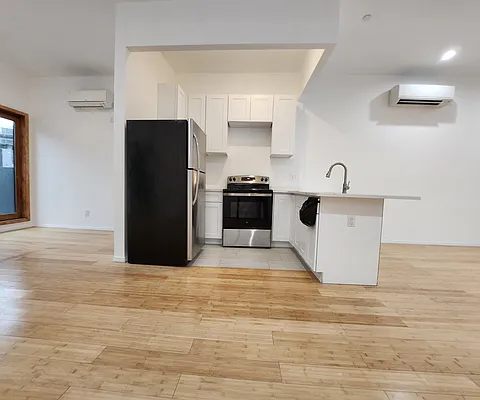 Rented by JB Mac Real Estate Inc. | media 9