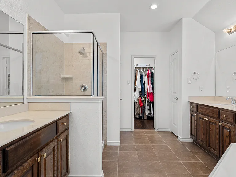 1024 Hidden Creek Dr — Photo 15