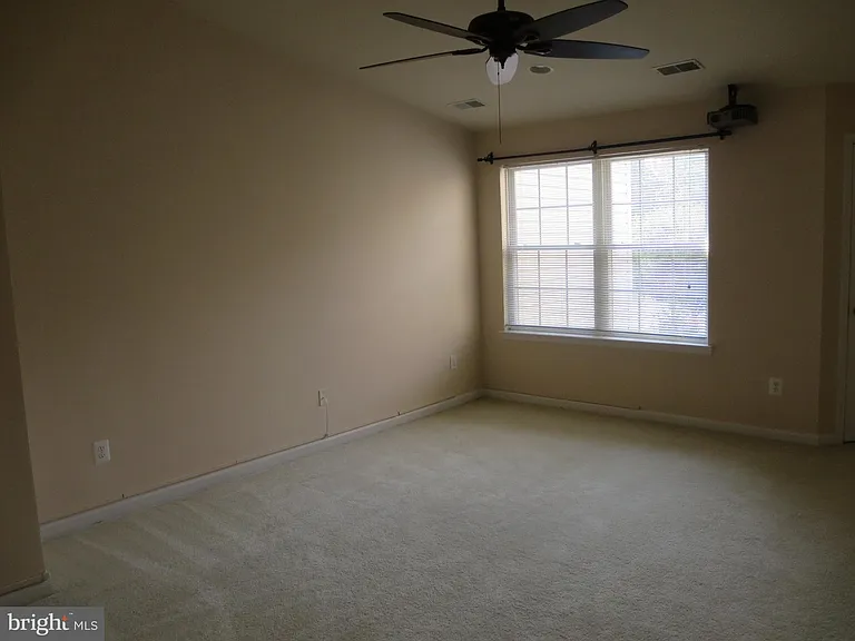 1503 Shields Ter NE — Photo 15