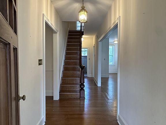 3rd image of 2401 W 18th St
