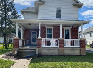 49 W Main St, Elverson, PA 19520