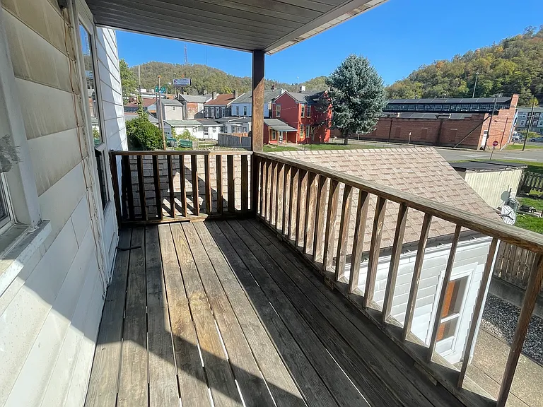 57 33rd St #B — Photo 7