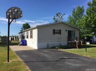 1014 Old Beebe Rd, Lockport, NY 14094