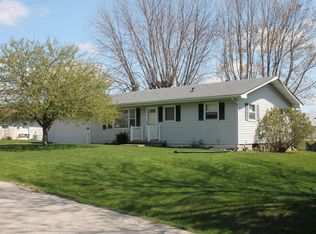 4334 Huston Hills Rd, Decatur, IL 62526