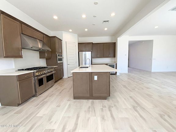2nd image of 3315 E CRAFTSMAN Lane
