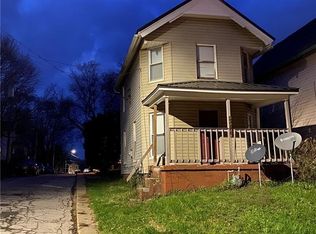 364 Ellsworth St, Sharon, PA 16146