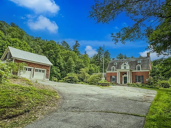 3rd image of 237 Birnam Rd